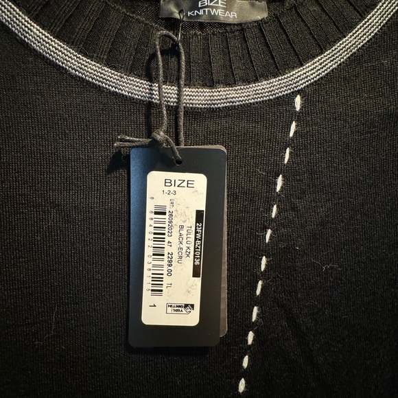 Tulle Detailed Sweater - Melange
Black - Picture 5 of 7